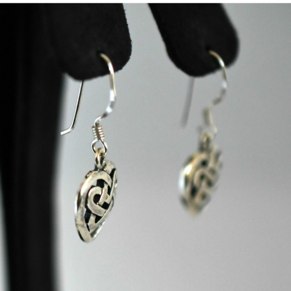 NWT- Sterling Silver Celtic Weave Heart Earrings - Picture 4 of 4